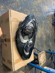 Porsche Cayenne 958 xenon prednji desni far