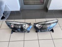Prednji desni i lijevi far Renault Captur (2013.-2019.)