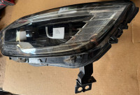 Renault Scenic 4 lijevi far