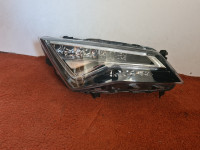 Seat leon 3 lift desni led far