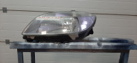 17-SKODA FABIA 2010-2014/ PREDNJI LIJEVI FAR-LAMPA