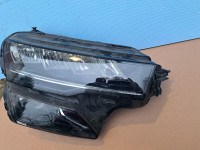 Škoda Karoq desni led far