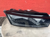 Škoda octavia 4 far desni 5E4 941 016B