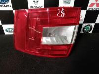 Škoda octavia karavan 2011 desna stražnja lampa far