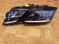 Skoda Octavia lijevi LED far 2017god