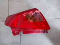 Suzuki Swift - desno štop svjetlo - original - 2004. →