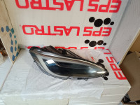 Tesla model S, refresh Far desni,