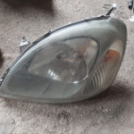 TOYOTA YARIS 2003-2005 PREDNJI FAROVI PREDNJE LAMPE