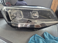 VW CADDY DESNI FAR 2K1941006D