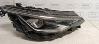 VW Golf 8 FL lift prednji desni far