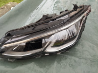 VW GOLF 8 LIJEVI  LED FAR PRODAJEM