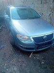 VW Pasat 2007g -  far