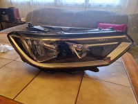 VW Passat desni halogen far 2016god