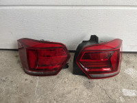 Zadnja lijeva i desna lampa vw polo 2G