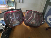 Zadnji štopovi farovi lijevi i desni dacia duster 2021.g