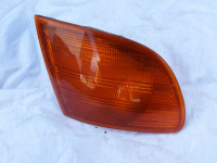 Žmigavac desni Mercedes Vito 2000.god