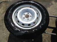 Čelične felge 16'' rupe 5x114.3, 4 kom.Kombi Teretne Opel/Renault+gume