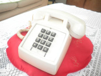 STARI TELEFON