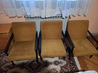 Fotelje i stolić