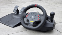 Logitech MOMO Racing Force Feedback Wheel