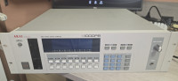 Akai S1000PB sampler