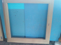 Drveni prozor 120x120