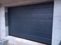 Garažna vrata s motorom