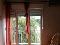 PVC BALKONSKI PROZOR S ROLETNOM