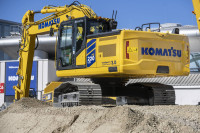 KOMATSU - DIJELOVI PODVOZJA ROLKE, LANCI, PAPUČE, POGONSKI, NAPINJAČI