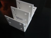 Kutnik za spajanje duž str = 60 mm,svaka str ima 4 rupe,vidi slike !