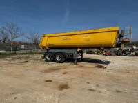 Poluprikolica kiper Schmitz SKI 18, 2004. g, volumen 24 m3