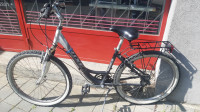 Bicikl sa aluminijskom ramom i Shimano mjenjačima