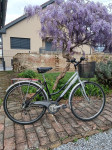 Gradski ženski bicikl / M-L / Dinamo prednje i zadnje svjetlo / Korpa