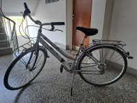 Prodajem BOTTECCHIA ženski gradski bicikl