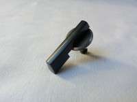 Elac 842, poluga za sklopku 33-45