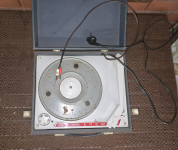 Gramofon ISKRA