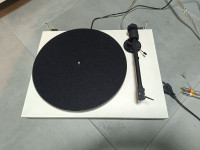 Gramofon Pro-ject T-1 novi