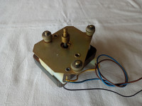 Motor gramofona Garrard SP 25 MK IV (Iskra hi-fi), 230 V, 50 Hz