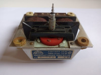 Supraphon MT190, motor za gramofon, 120/220 V, 2800 o/min, ispravan