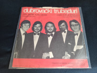 Dubrovački Trubaduri – Dok Palme Njišu Grane / Kako Djeca Spavaju