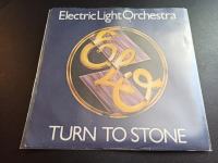 Electric Light Orchestra – Turn To Stone (odlično očuvano)