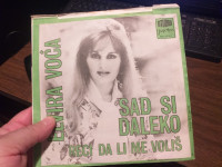 SINGL PLOČA ELVIRA VOĆA SAD SI DALEKO