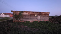 Stara hrastova kuća, grede, rogovi,fosna