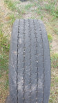 Gume cjelogodišnje Bridgestone 295/80/22,5 1 kom.