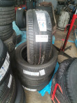Gume ljetne Bridgestone 225/50/17 4 kom.