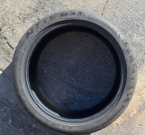 Gume ljetne Continental 235/40/19 2 kom.