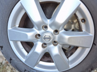 Gume ljetne Fulda 215/60/17 4 kom. sa original Nissan felgama