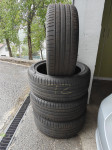 Gume ljetne Pirelli 245/45/19 4 kom.