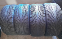 Gume zinske Michelin 285/40/22 skoro nove malo korištene ca2000km