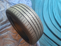 Gume ljetne Vredestein 215/45/17 4 komada